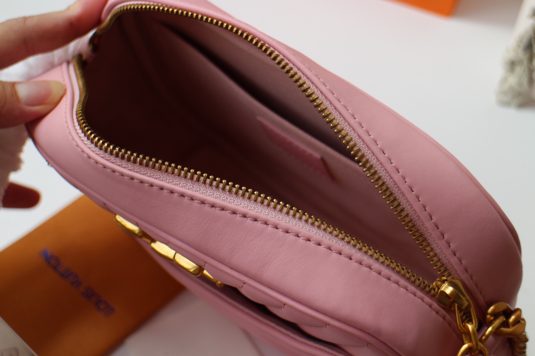 Replica Louis Vuitton New Wave Camera Bag M53683 - Image 7