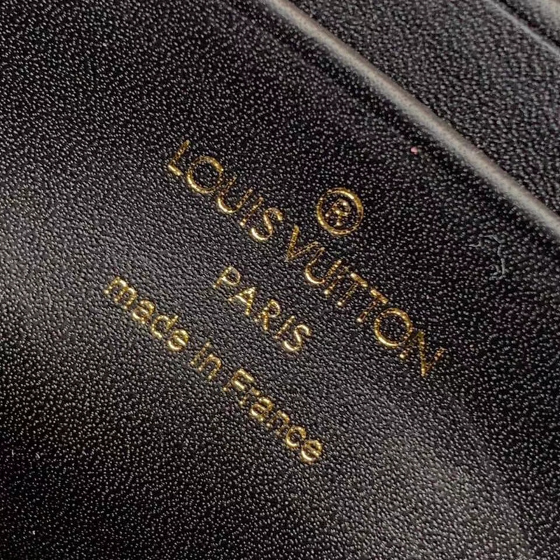 Replica Louis Vuitton New Wave Chain Pochette-M63929 - Image 8