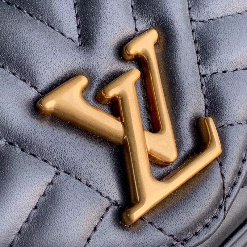 Replica Louis Vuitton New Wave Chain Pochette-M63929 - Image 6