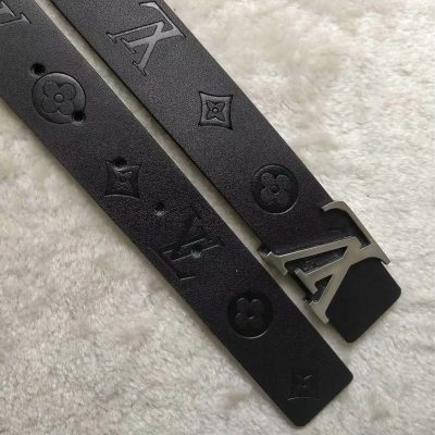 Alternative view of Replica Louis Vuitton Belt L55-70 38Mm Silver