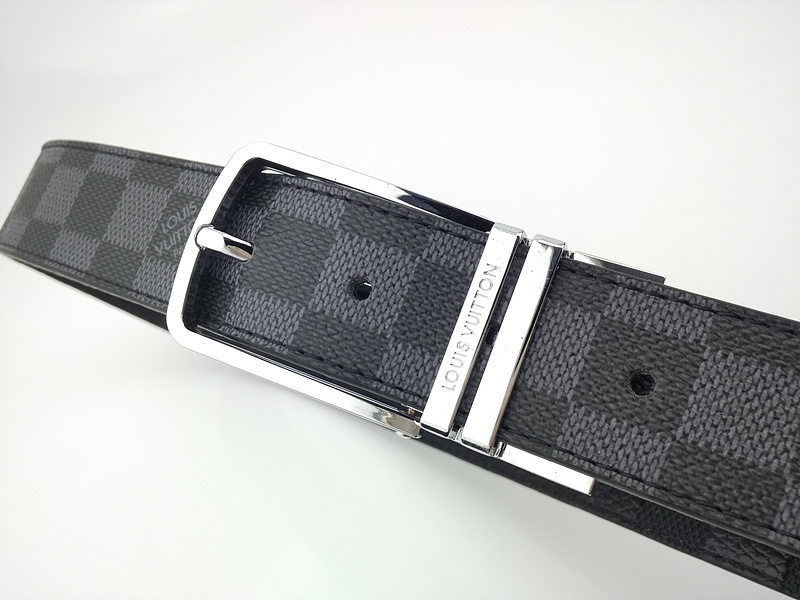 Replica Louis Vuitton Belt L164-80 35Mm Silver - Image 4