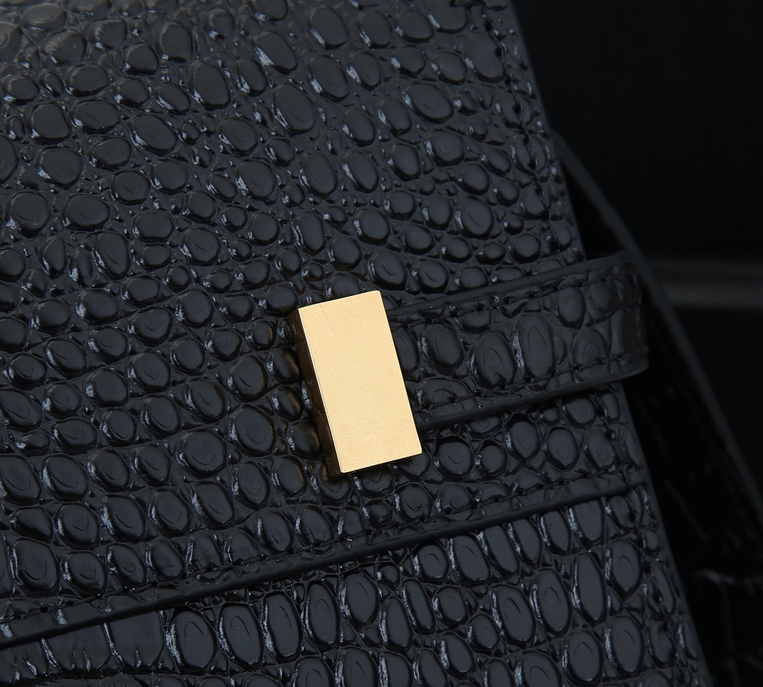 Replica Ysl Manhattan Shoulder Bag In Crocodile-Embossed Shiny Leather 2021 - Image 5