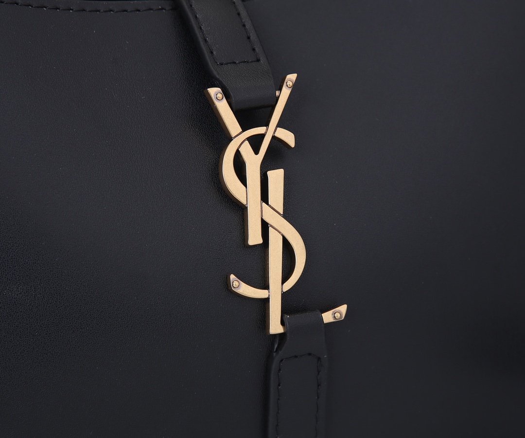Replica Ysl Le 5 A 7 Hobo Bag In Smooth Leather 2024 - Image 5