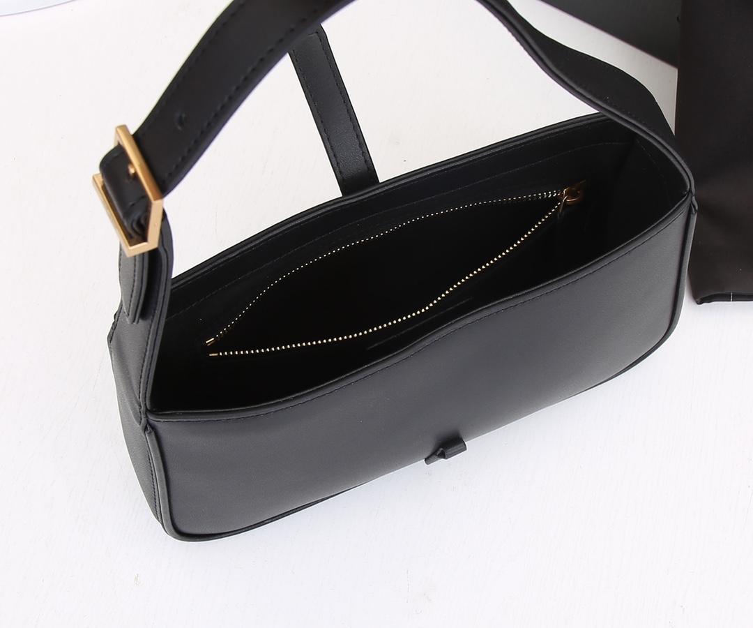 Replica Ysl Le 5 A 7 Hobo Bag In Smooth Leather 2024 - Image 8