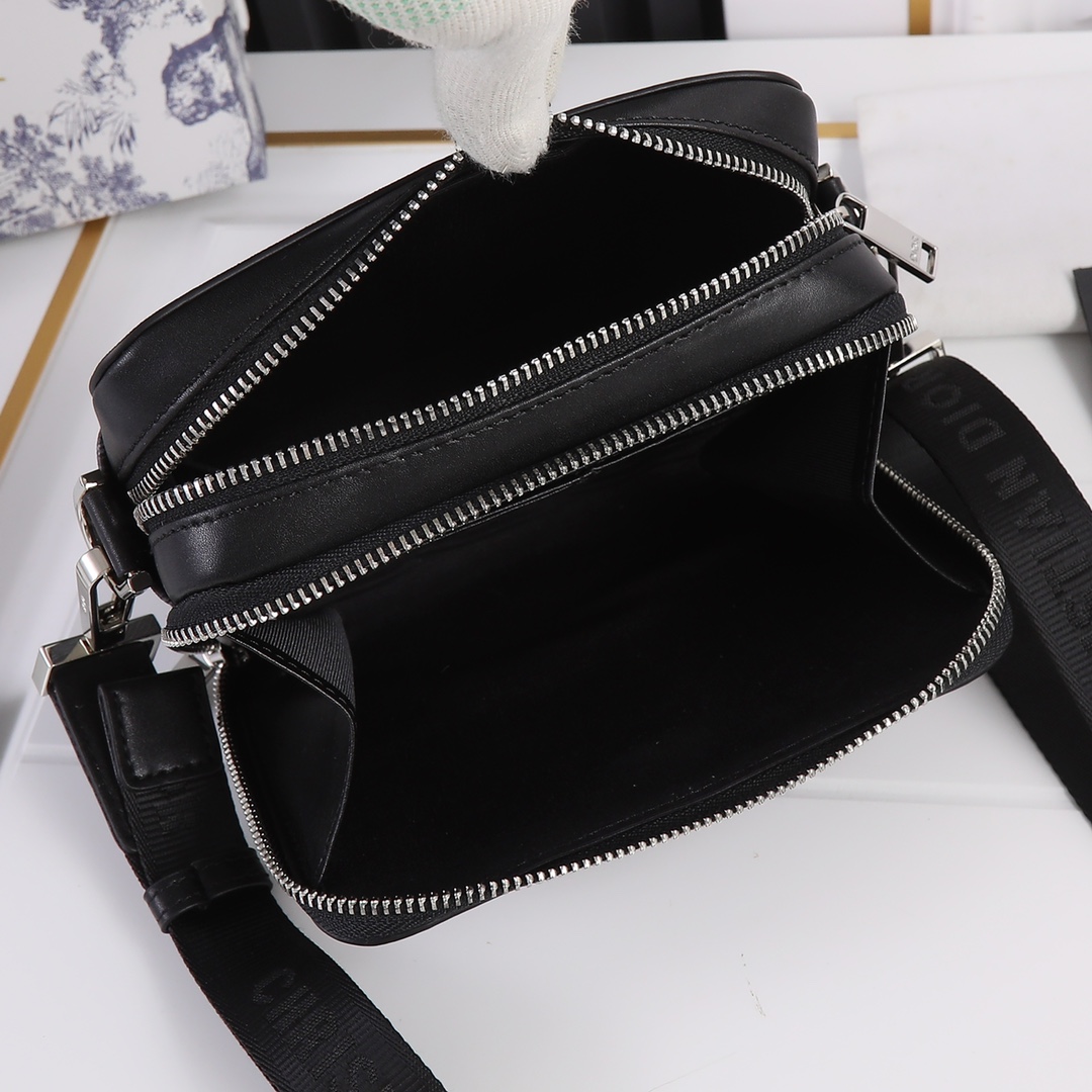 Replica Dior Black Cd Diamond Canvas Messenger Pouch - Image 6
