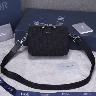 Replica Dior Men’S Pouch With Shoulder Strap
