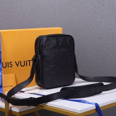 Alternative view of Replica Louis Vuitton Danube Slim M44972