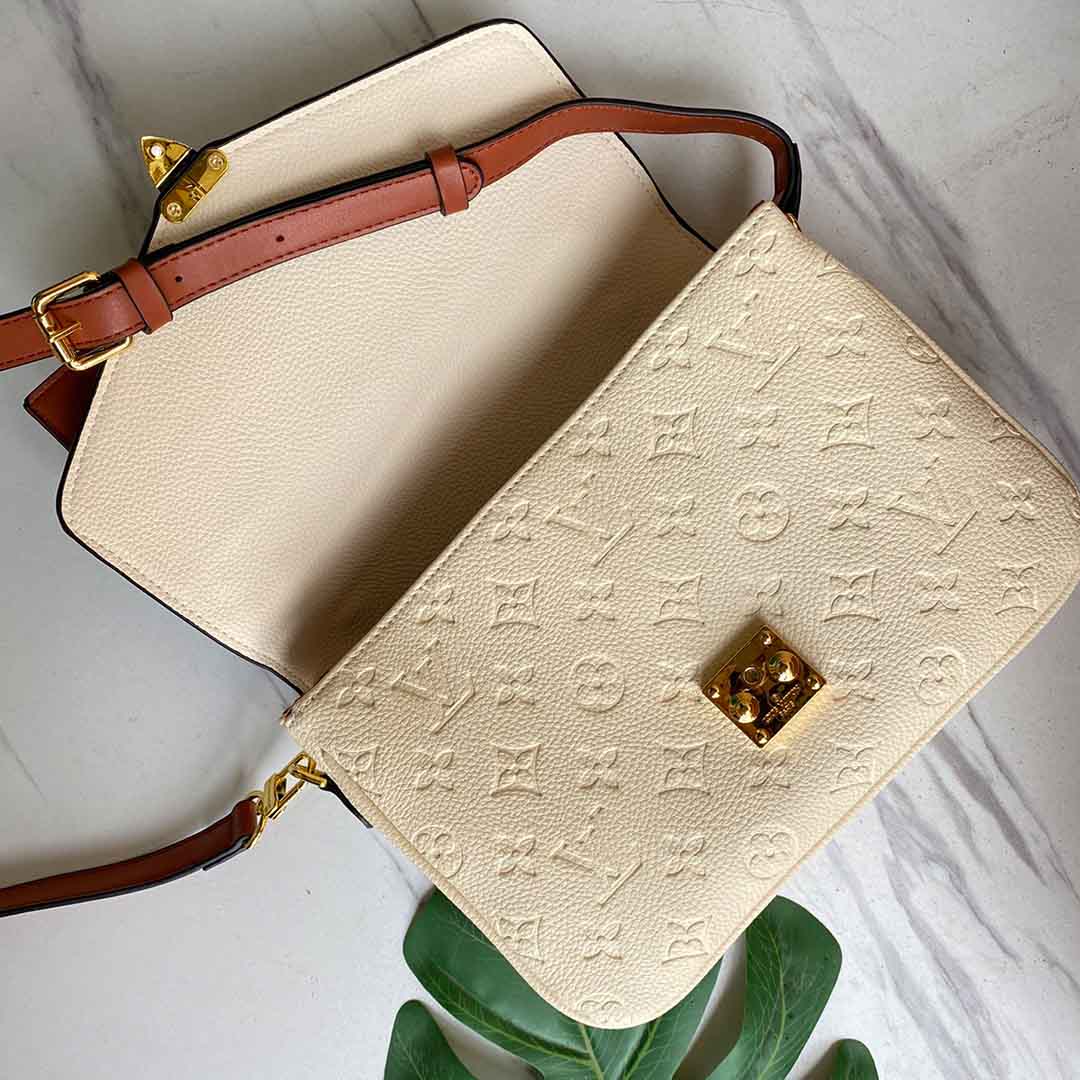 Replica Louis Vuitton Pochette Metis M44881 Navy Blue/Beige/White - Image 13