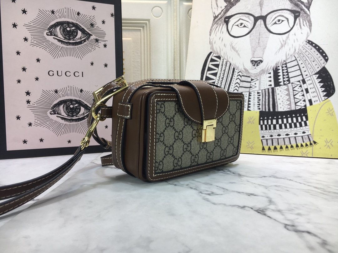 Replica Gucci Mini Bag With Clasp Closure - Image 2