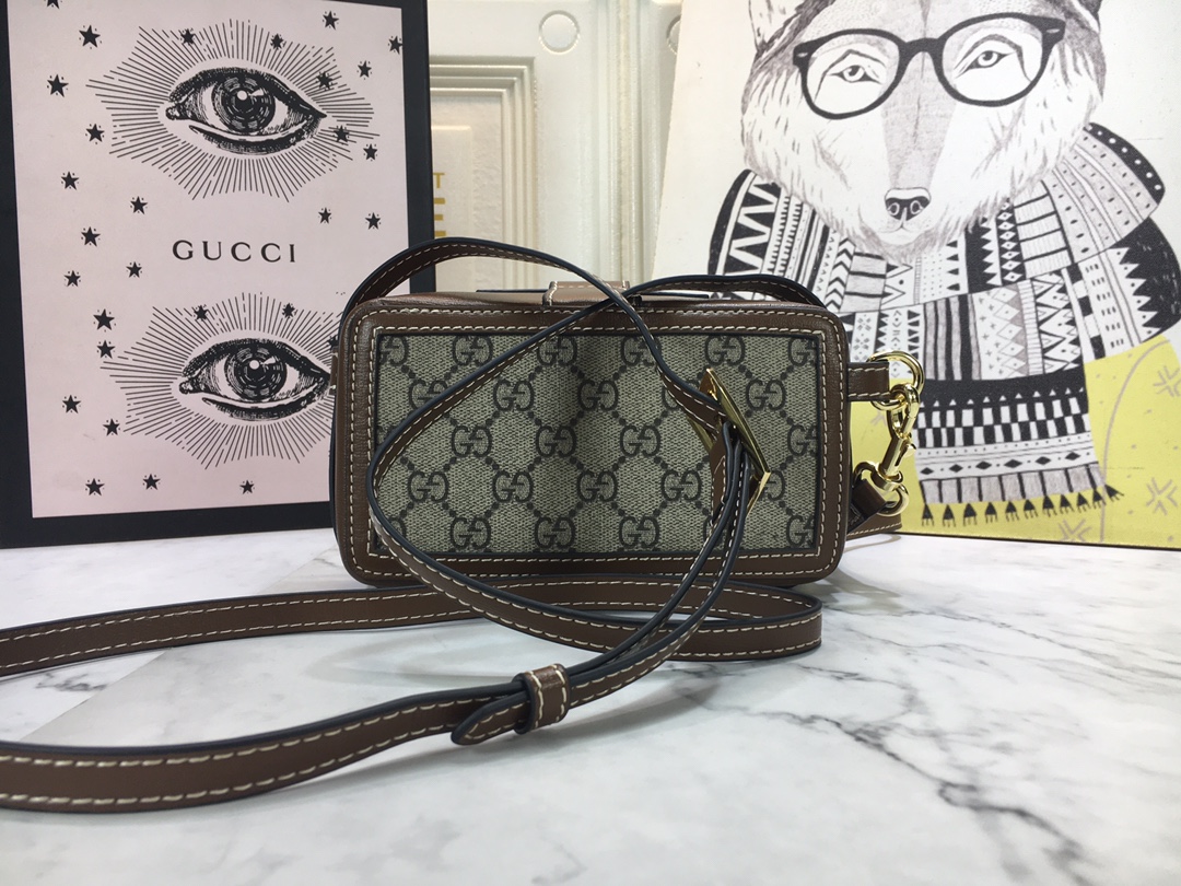 Replica Gucci Mini Bag With Clasp Closure - Image 3