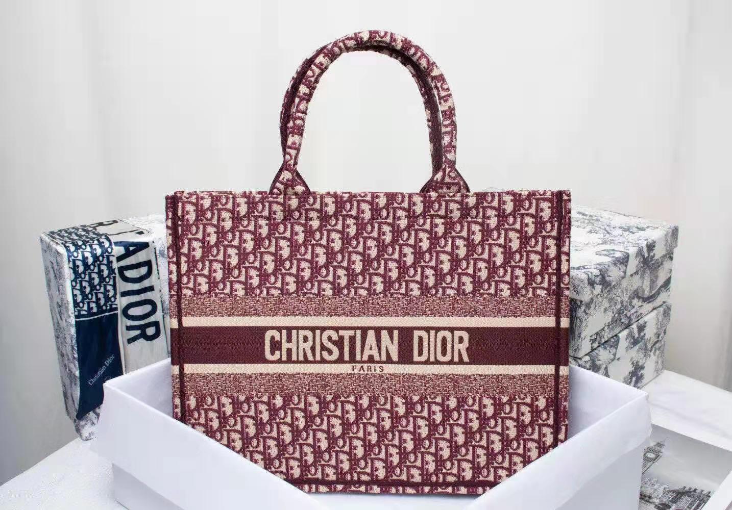 Replica Dior Oblique Book Tote 42/36Cm - Image 11
