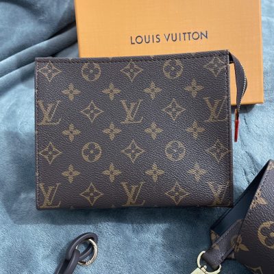 Alternative view of Replica Louis Vuitton Classic Monogram Pouch K01