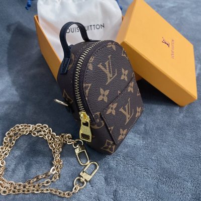 Alternative view of Replica Louis Vuitton Monogram Bag Charm Chain Coin Wallet K04