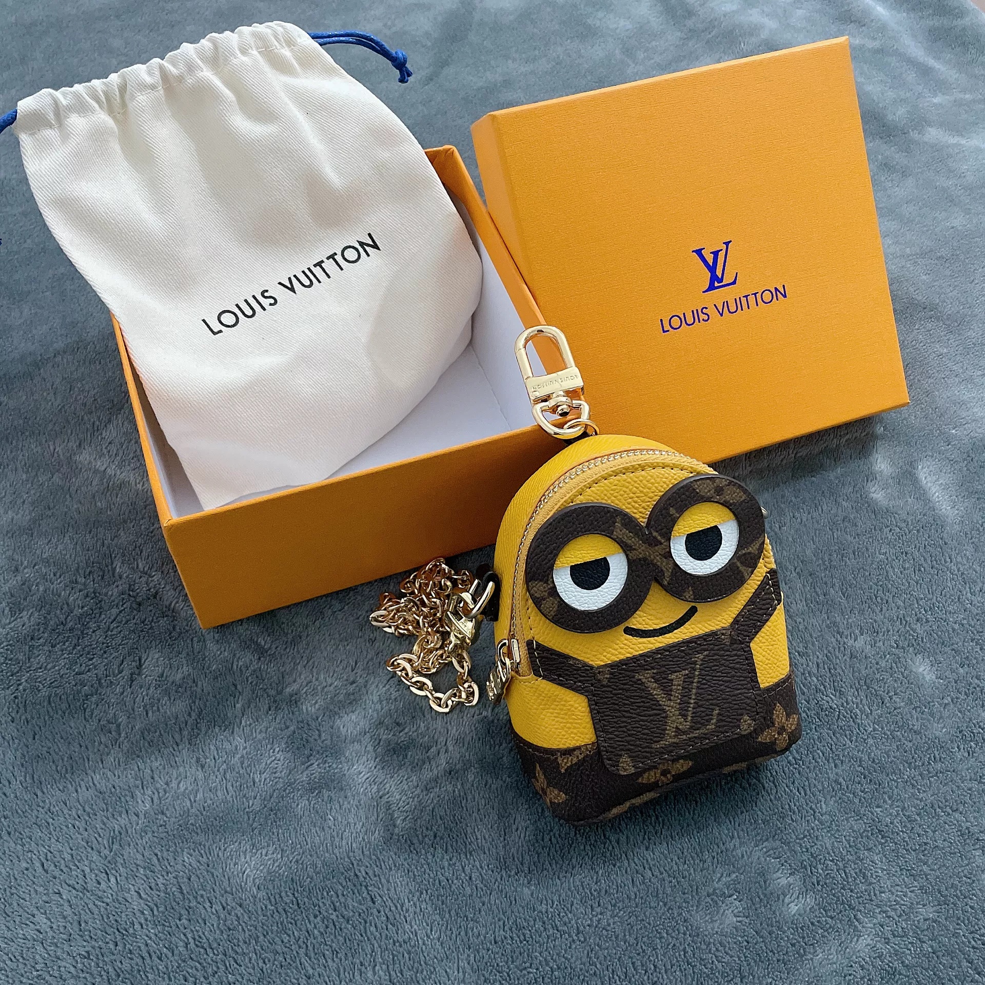 Replica Louis Vuitton Cartoon Bag Charm Chain Coin Wallet L03 - Image 4