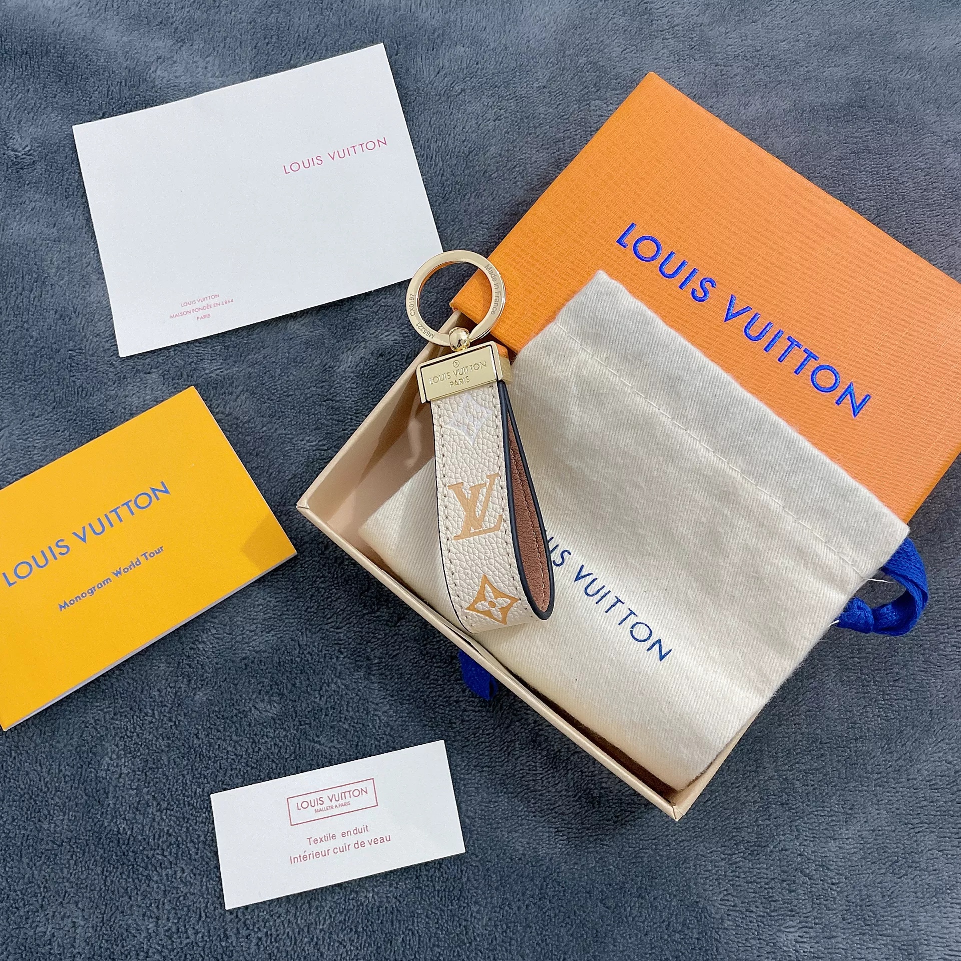 Replica Louis Vuitton Dragonne Bag Charm & Key Holder L04 - Image 3