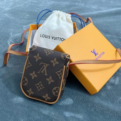 Alternative view of Replica Louis Vuitton Classic Monogram Waist Bag L06