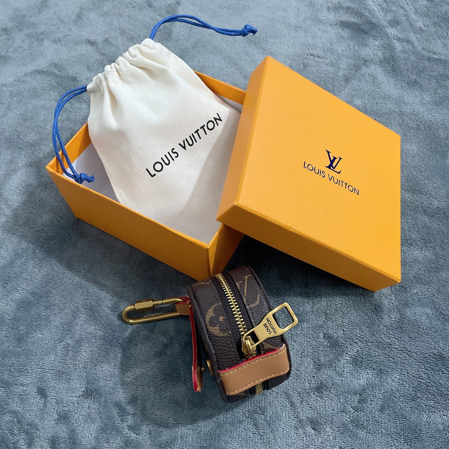 Replica Louis Vuitton Monogram Bag Charm Chain Coin Wallet L07 - Image 5