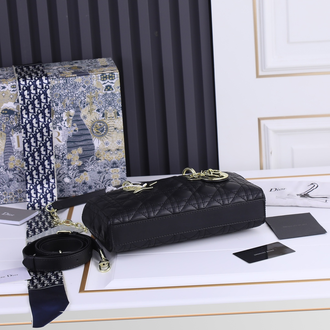 Replica Dior Lady D-Joy Bag - Image 4