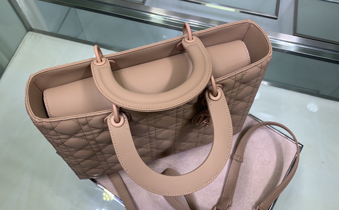 Replica Dior Aaa-Large Lady D Bag - Image 2