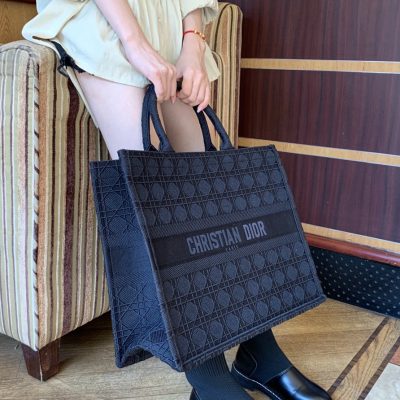 Replica Dior Aaa-Embroidery Book Tote 41.5×35