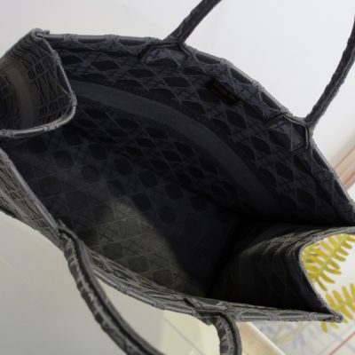Alternative view of Replica Dior Aaa-Embroidery Book Tote 41.5×35