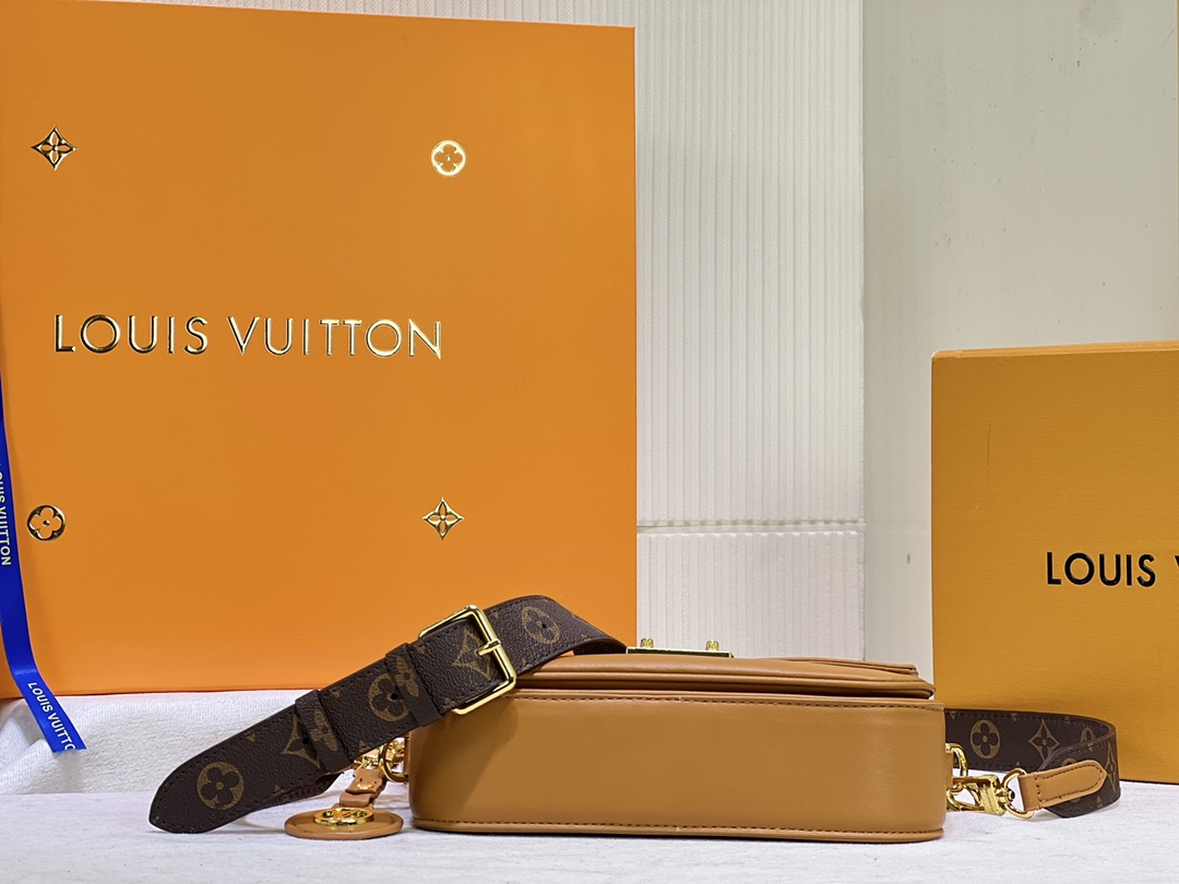 Replica Louis Vuitton Swing Bag - Image 13