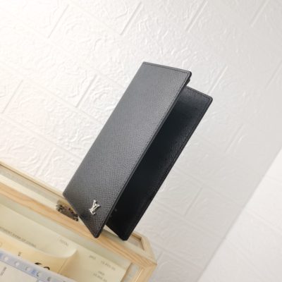 Alternative view of Replica Louis Vuitton Brazza Wallet M30285