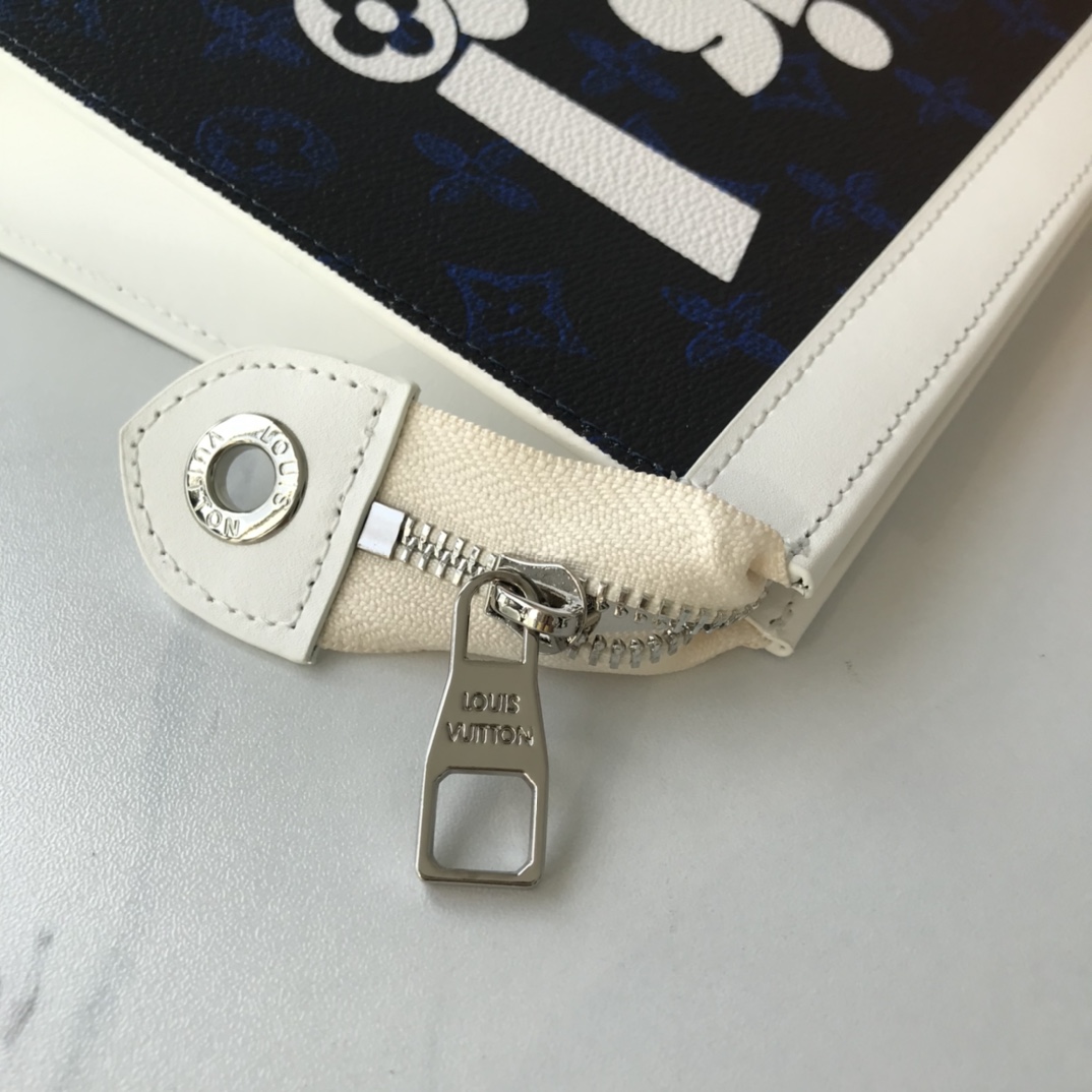 Replica Louis Vuitton Pochette Voyage Mm M30423 - Image 7