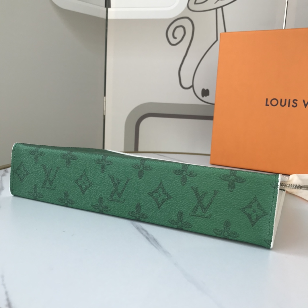 Replica Louis Vuitton Pochette Voyage Mm M30423 - Image 13