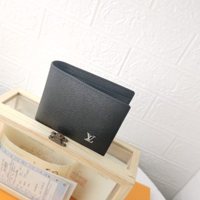 Alternative view of Replica Louis Vuitton Multiple Wallet M30530