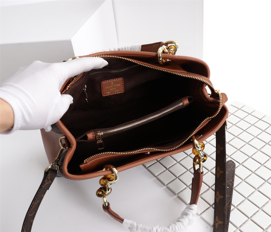 Replica Louis Vuitton Classic Monogram Handle Bag With Strap - Image 11