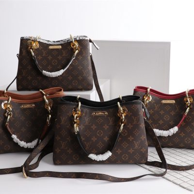 Replica Louis Vuitton Classic Monogram Handle Bag With Strap