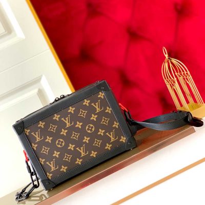 Alternative view of Replica Louis Vuitton Soft Trunk M44730