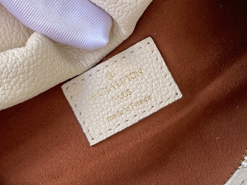 Replica Louis Vuitton Aaa-Monogram Empreinte Bumbag Black/Beige - Image 5