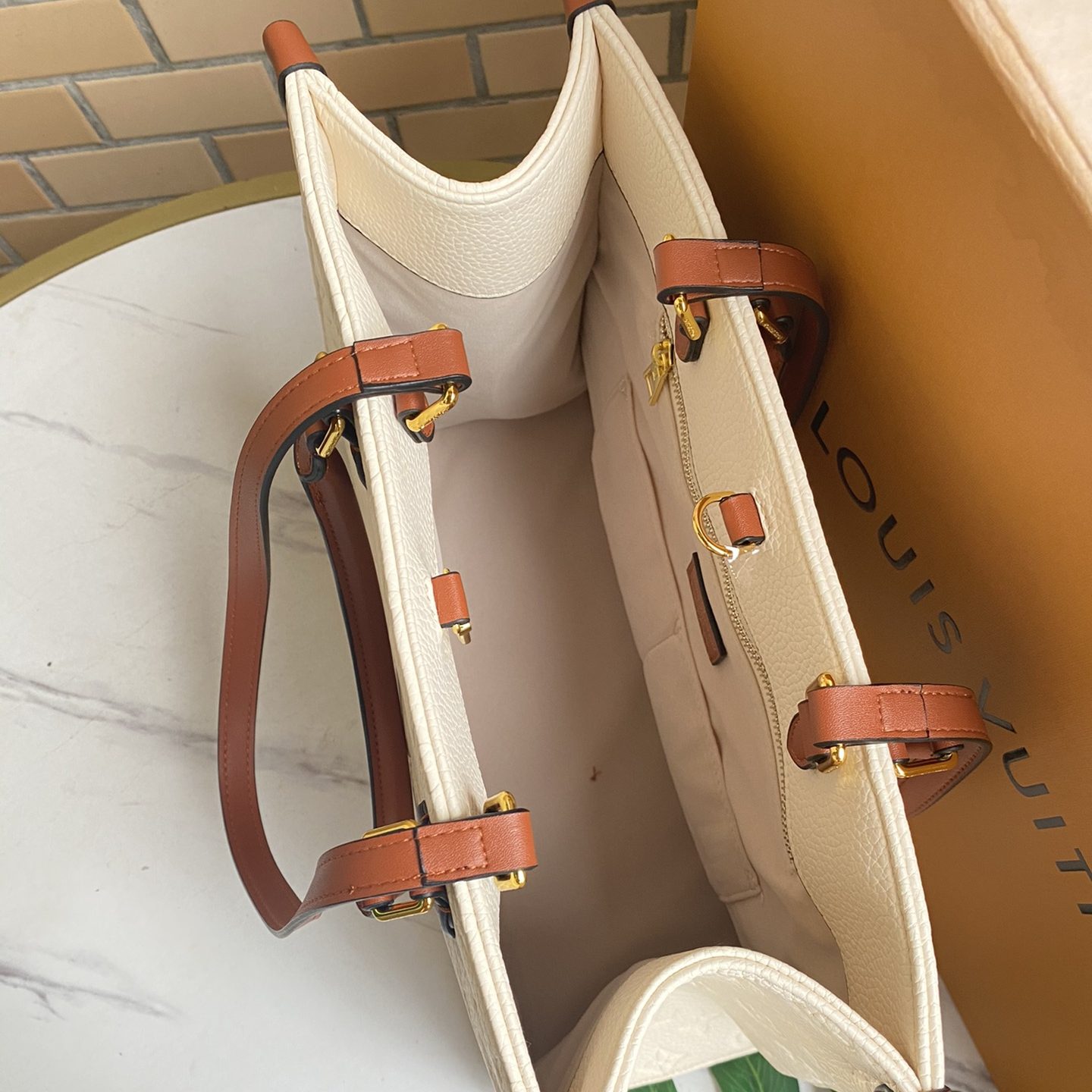 Replica Louis Vuitton Onthego Mm Tote Bag- 6 Styles M45595 - Image 24