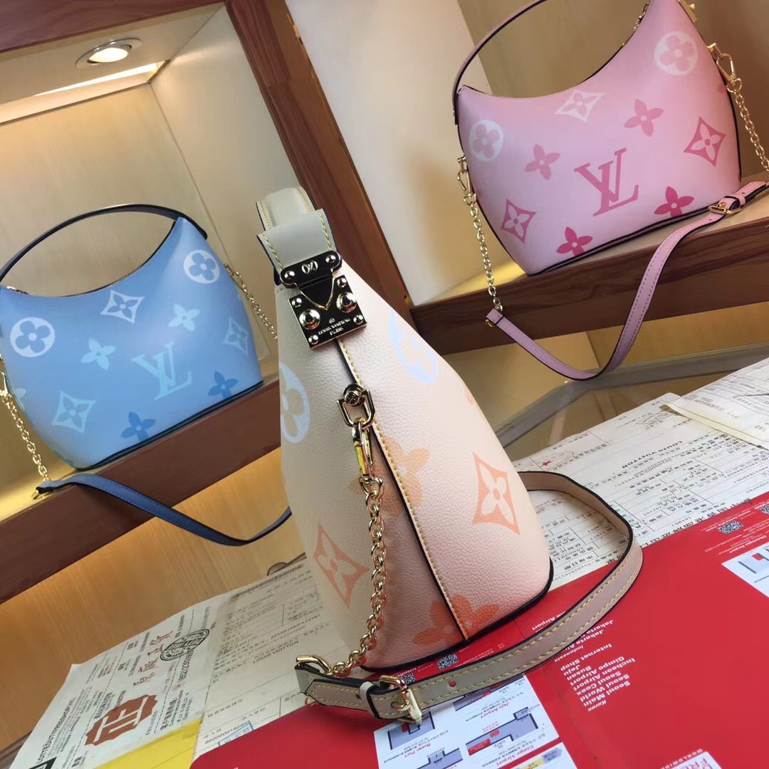 Replica Louis Vuitton Marshmallow Hobo Bag Beige/Pink/Blue - Image 3