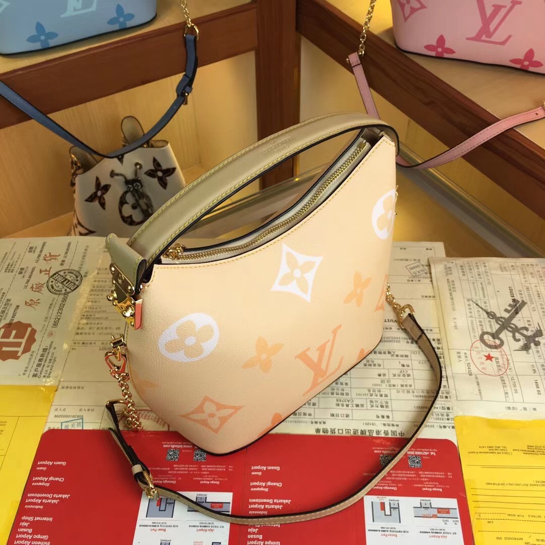 Replica Louis Vuitton Marshmallow Hobo Bag Beige/Pink/Blue - Image 5