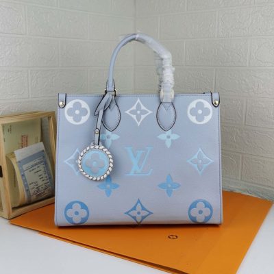 Alternative view of Replica Louis Vuitton By The Pool-Onthego Mm Blue/Beige/Pink