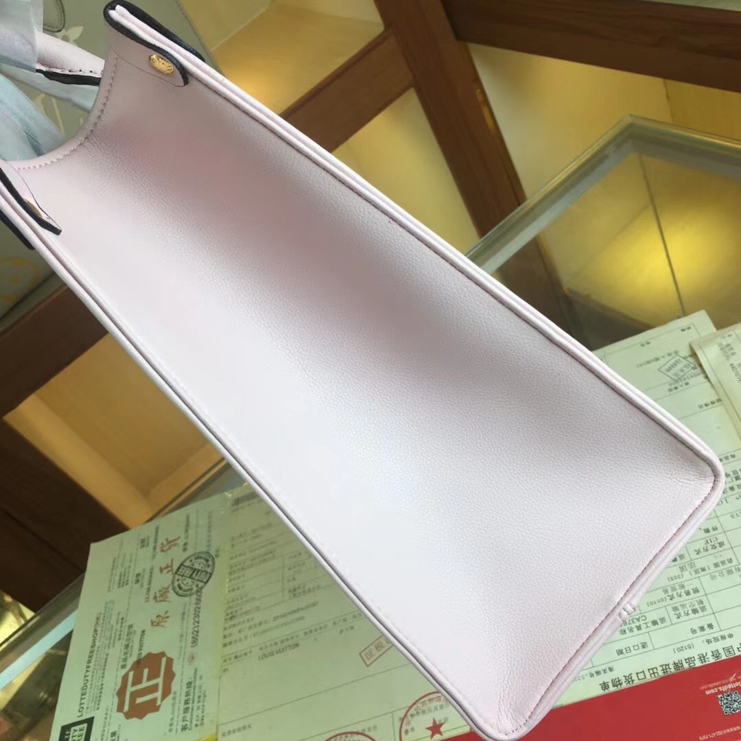 Replica Louis Vuitton By The Pool-Onthego Mm Blue/Beige/Pink - Image 16