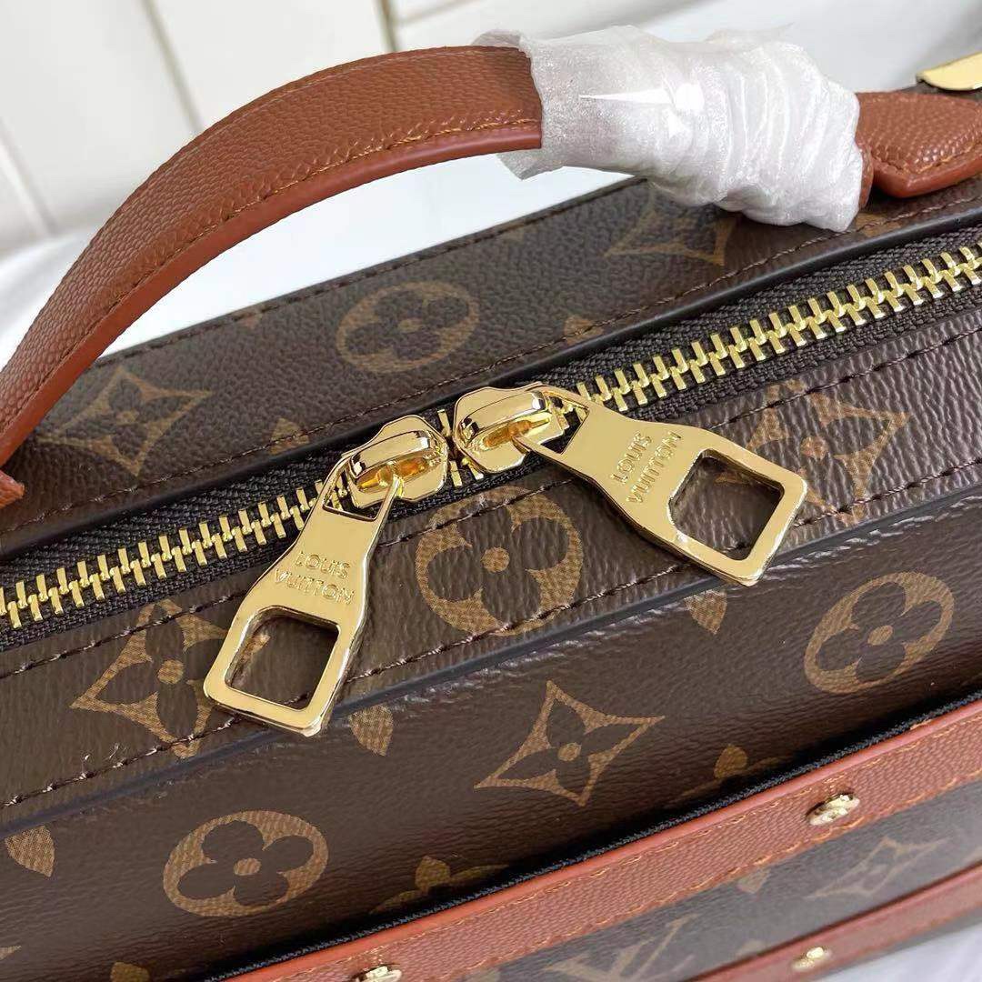 Replica Louis Vuitton Collaboration Handle Trunk - Image 10