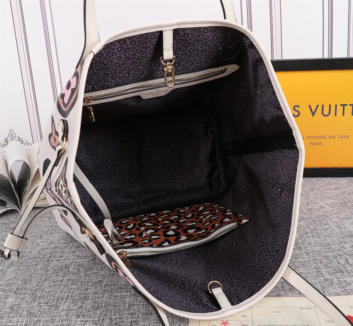 Replica Louis Vuitton Aaa-Neverfull Mm Tote Bag Black/White M45818 - Image 12