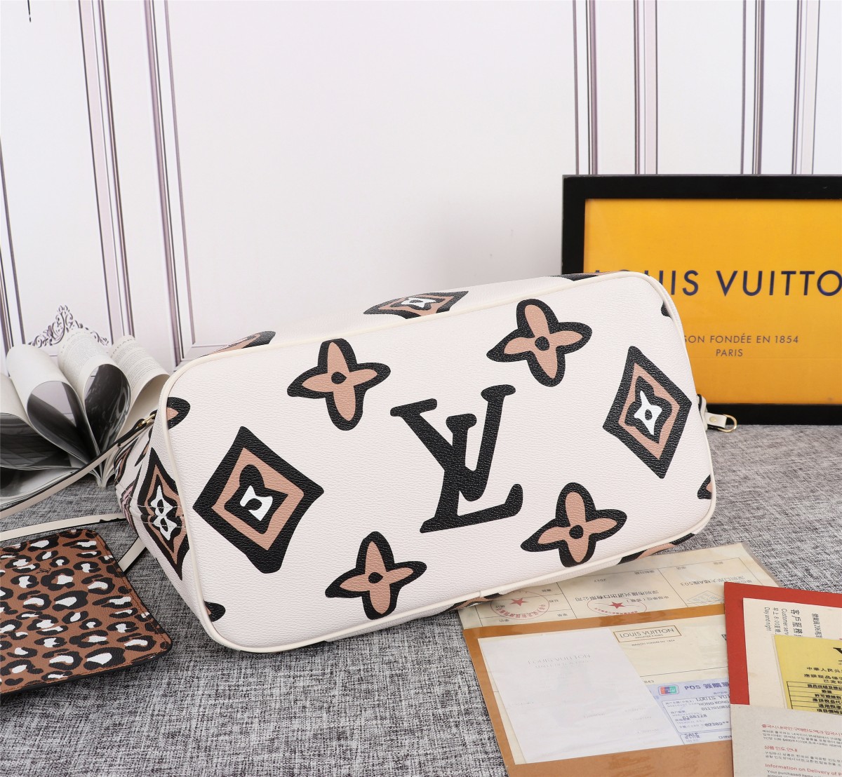 Replica Louis Vuitton Aaa-Neverfull Mm Tote Bag Black/White M45818 - Image 9