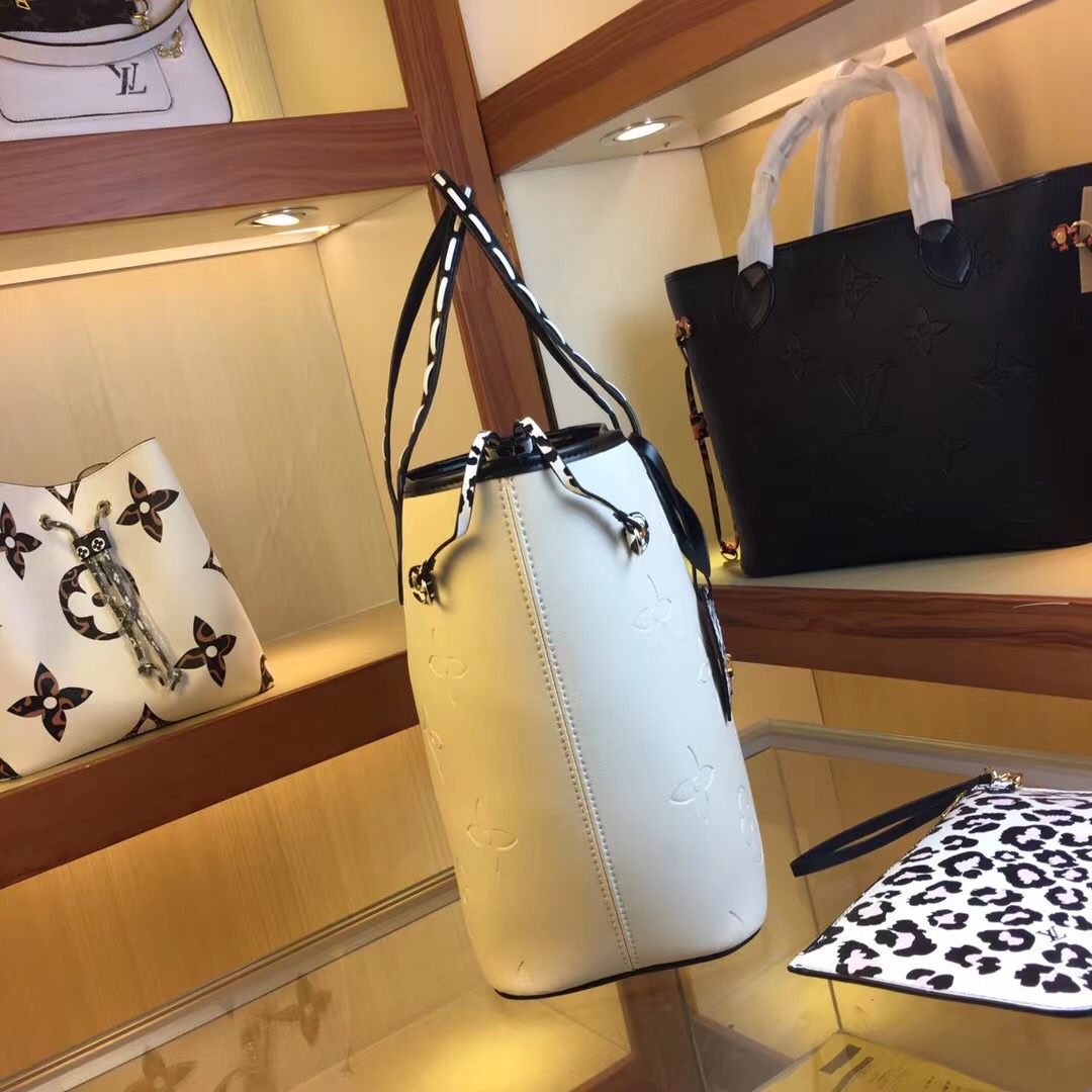 Replica Louis Vuitton Neverfull Mm Tote Black/White - Image 3