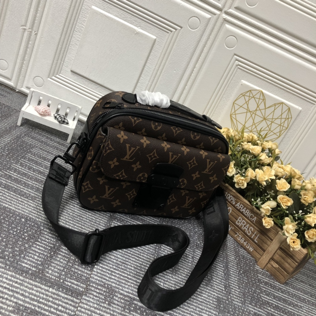 Replica Louis Vuitton S Lock Messenger M45863 - Image 4