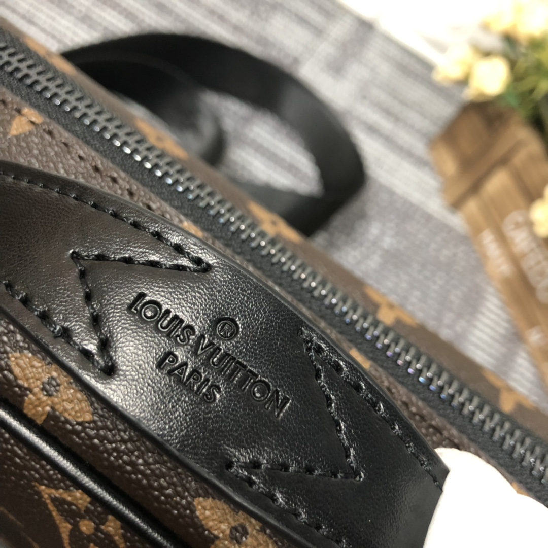 Replica Louis Vuitton S Lock Messenger M45863 - Image 7