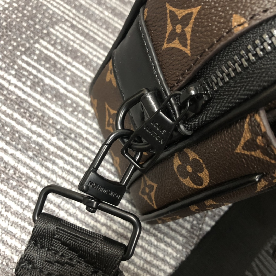 Replica Louis Vuitton S Lock Messenger M45863 - Image 8