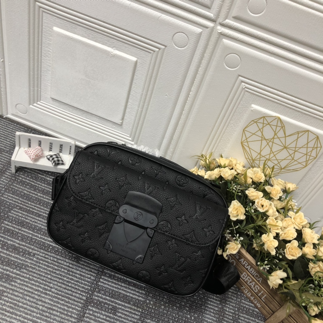 Replica Louis Vuitton S Lock Messenger M45863 - Image 16