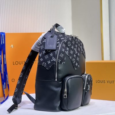 Alternative view of Replica Louis Vuitton Backpack Multipocket M45973
