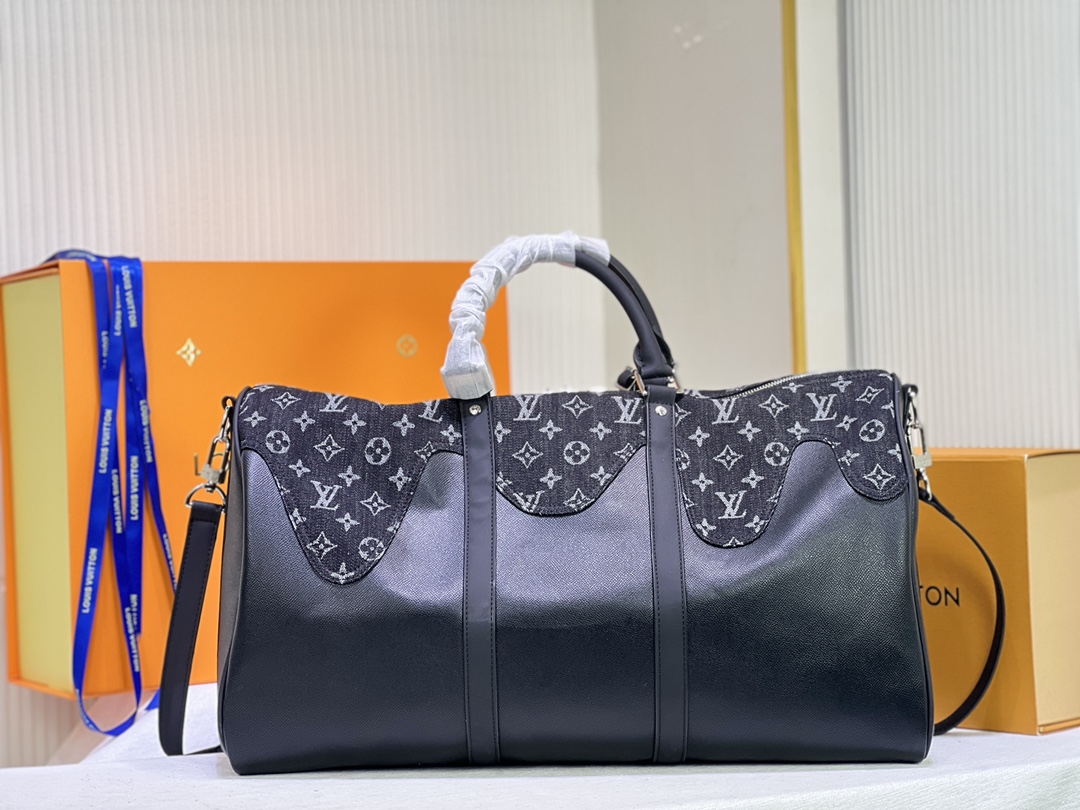 Replica Louis Vuitton Keepall Bandouliere 50 M45975 Black - Image 6