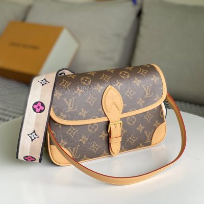 Alternative view of Replica Louis Vuitton Diane M45985
